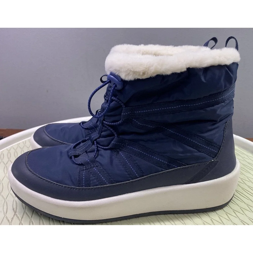Clarks women step